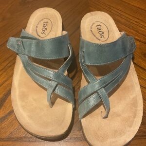 Taos teal sandals